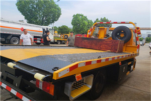 江城区附近拖车电话号码服务